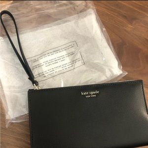 Authentic Kate Spade wristlet clutch